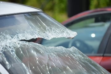 Fresno windshield and auto glass repairs experts